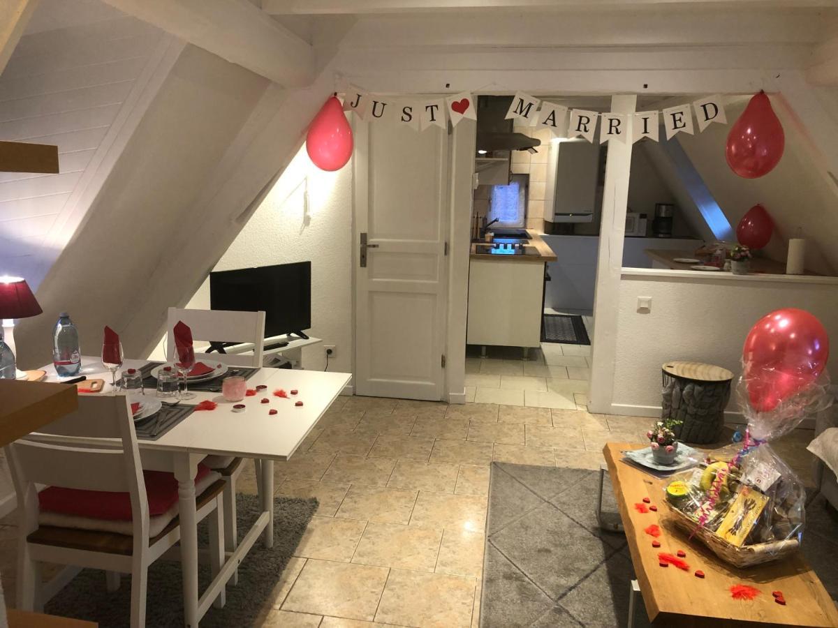 Gites Aux Fines Bulles D'Alsace Spa Privatif En Supplement Bergheim Exterior foto